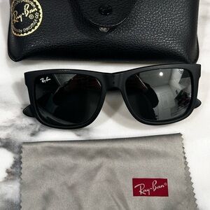 Ray-Ban Classic Black Sunglasses